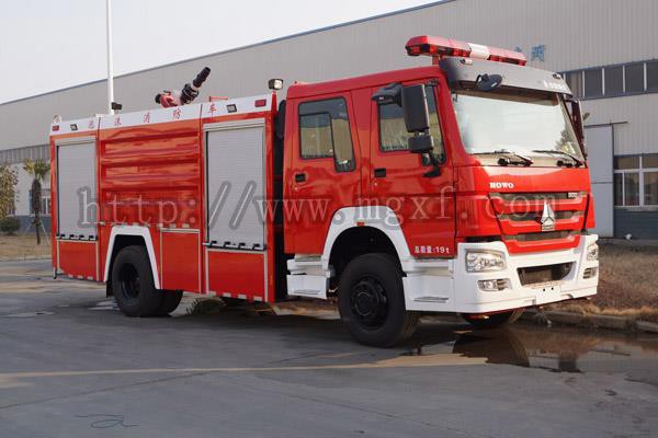 8,000L Middle Size Water Tanker/foam Tanker Fire Truck